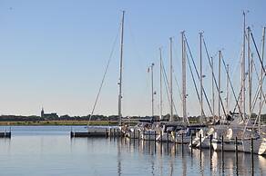 Lovely Holiday Home in Fehmarn With Balcony