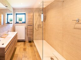 Stylish Home in Petit-thier