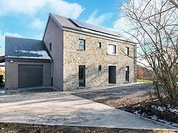 Stylish Home in Petit-thier