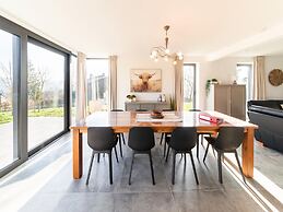 Stylish Home in Petit-thier