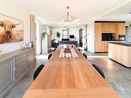 Stylish Home in Petit-thier