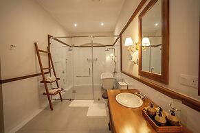 Clodagh Manor House by Seven Angels