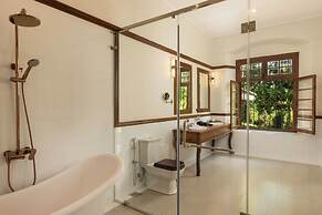 Clodagh Manor House by Seven Angels