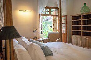 Clodagh Manor House by Seven Angels