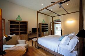 Clodagh Manor House by Seven Angels