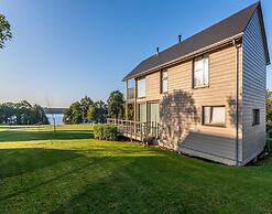 Serene Luxe Lakeside Stay