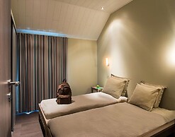 Serene Luxe Lakeside Stay