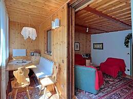 Cozy Apartment With Beautiful Mountain View