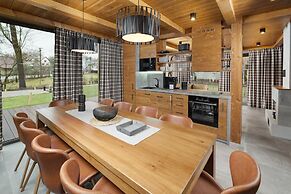 Villa in Cerny Dul With Pool & Sauna