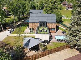Villa in Cerny Dul With Pool & Sauna