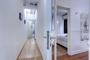 Central and Prime Apartment Near Duomo