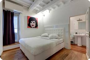 Central and Prime Apartment Near Duomo