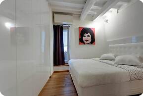 Central and Prime Apartment Near Duomo