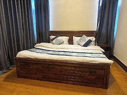Dilan Residency Villa -5 Bedroom- Centrally Heated