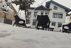 Dilan Residency Villa -5 Bedroom- Centrally Heated