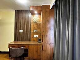 Dilan Residency Villa -5 Bedroom- Centrally Heated