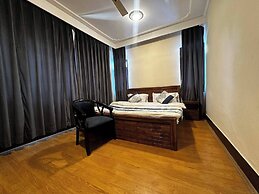 Dilan Residency Villa -5 Bedroom- Centrally Heated