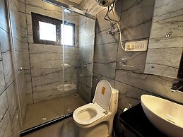 Dilan Residency Villa -5 Bedroom- Centrally Heated