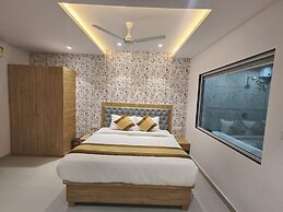 Hotel Morya Residency Parel