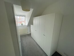 Stylish Two Bedroom Apartment in Leeds