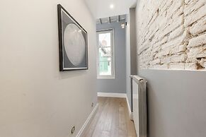 Central Nest by MMega