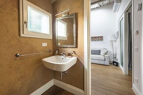 Central Nest by MMega