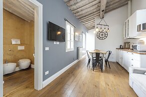 Central Nest by MMega