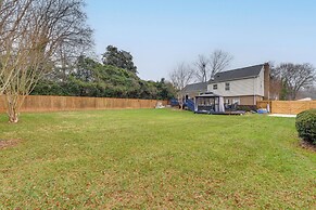 8 Mi to Uptown: Home w/ Hot Tub in Charlotte!