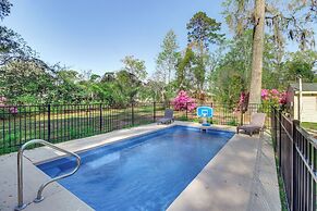 4 Mi to Savannah: Home w/ Gazebo & Seasonal Pool!