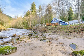 Pet-friendly Riverfront Cabin w/ Hot Tub