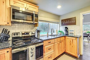 Pet-friendly Riverfront Cabin w/ Hot Tub