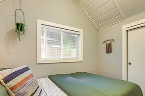 Pet-friendly Riverfront Cabin w/ Hot Tub