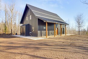 2 Mi to Lutsen Mtns: Modern Cabin w/ Fire Pit!