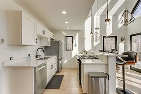 2 Mi to Lutsen Mtns: Modern Cabin w/ Fire Pit!