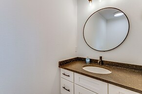 2 Mi to Lutsen Mtns: Modern Cabin w/ Fire Pit!