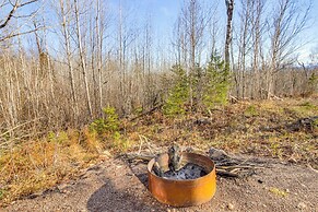 2 Mi to Lutsen Mtns: Modern Cabin w/ Fire Pit!