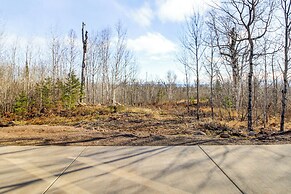 2 Mi to Lutsen Mtns: Modern Cabin w/ Fire Pit!