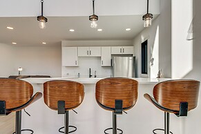 2 Mi to Lutsen Mtns: Modern Cabin w/ Fire Pit!