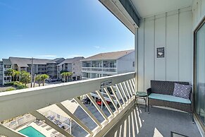 Walk to Beach: Top-floor Condo in Murrells Inlet
