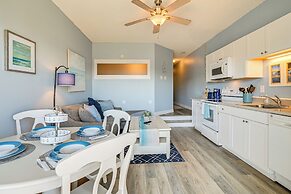 Walk to Beach: Top-floor Condo in Murrells Inlet