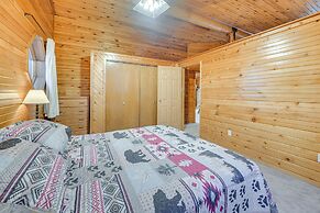 < 1 Mi to Kenai River: Spacious Cabin w/ Deck!