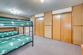 < 1 Mi to Kenai River: Spacious Cabin w/ Deck!