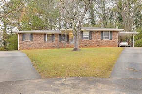 15 Mi to Dtwn Atlanta: Home w/ In-unit Laundry