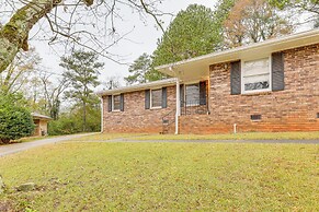 15 Mi to Dtwn Atlanta: Home w/ In-unit Laundry