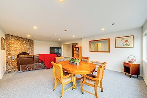 9 Mi to Birch Bay: Duplex w/ Mt Baker Views!