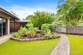 Green Cottage in Trinity Beach