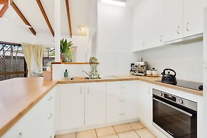 Green Cottage in Trinity Beach