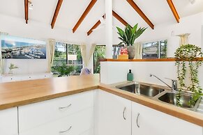 Green Cottage in Trinity Beach