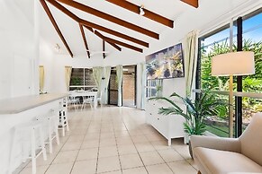 Green Cottage in Trinity Beach