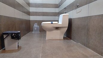 Gateway Airport Hotel